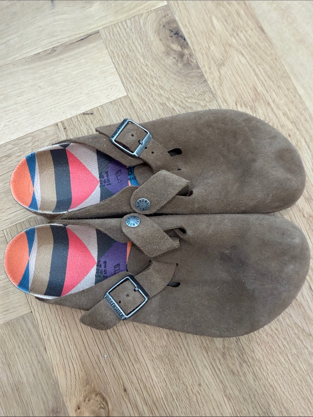 Birkenstock Brown Suede Clogs with Colorful Geometric Insole - Picture 4 of 5
